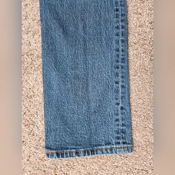 LEVI'S 501 Original Fit Medium Wash Straight Leg High Rise Cropped Jean | SZ W29 - Picture 4 of 10